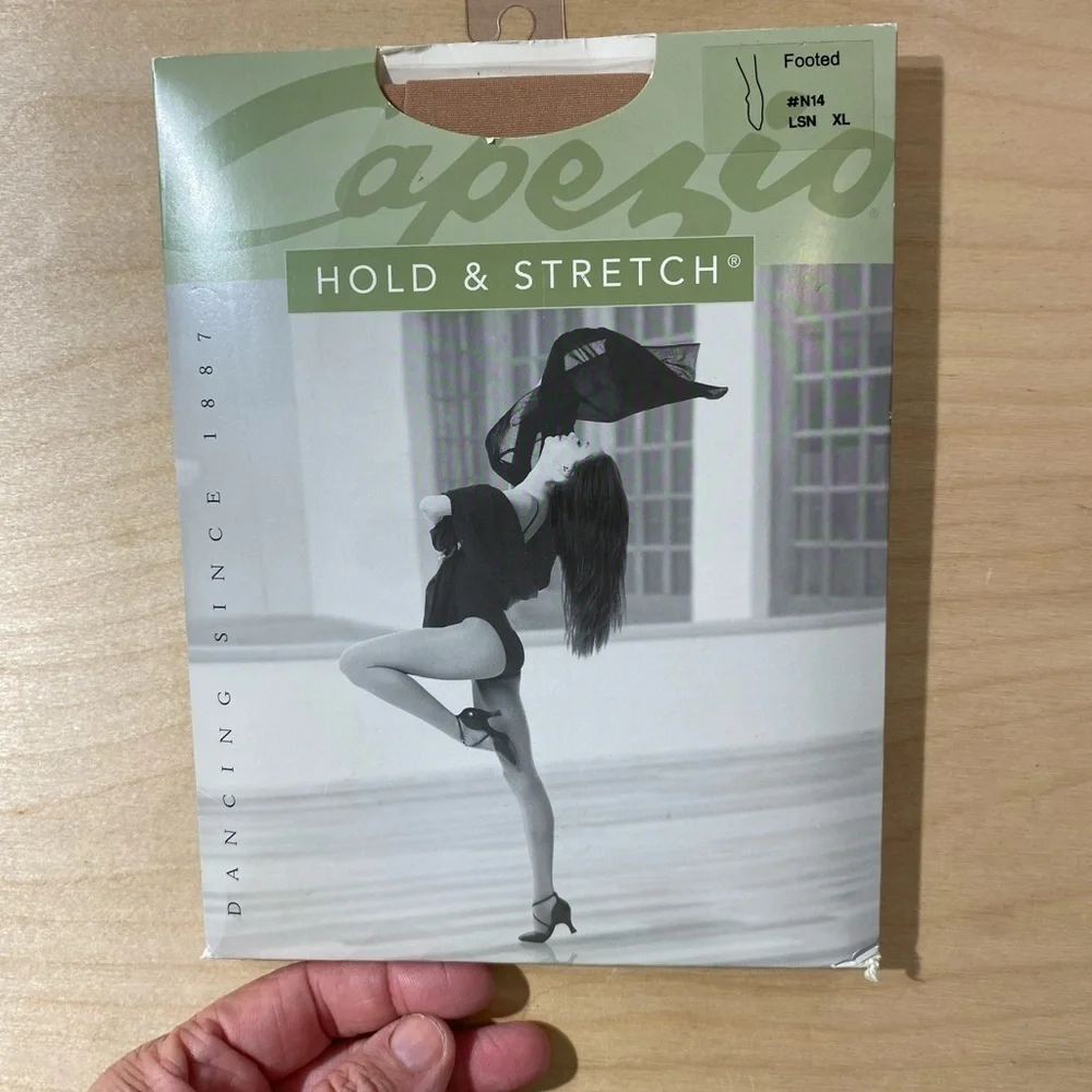 Capezio Hold & Stretch Footed Tights XL (MX)